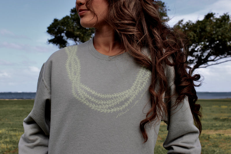 Made with Aloha Pakalana Lei | Crewneck